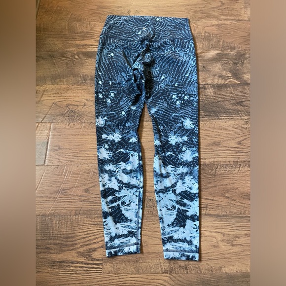 Size 10 Lululemon Align - Picture 3 of 7